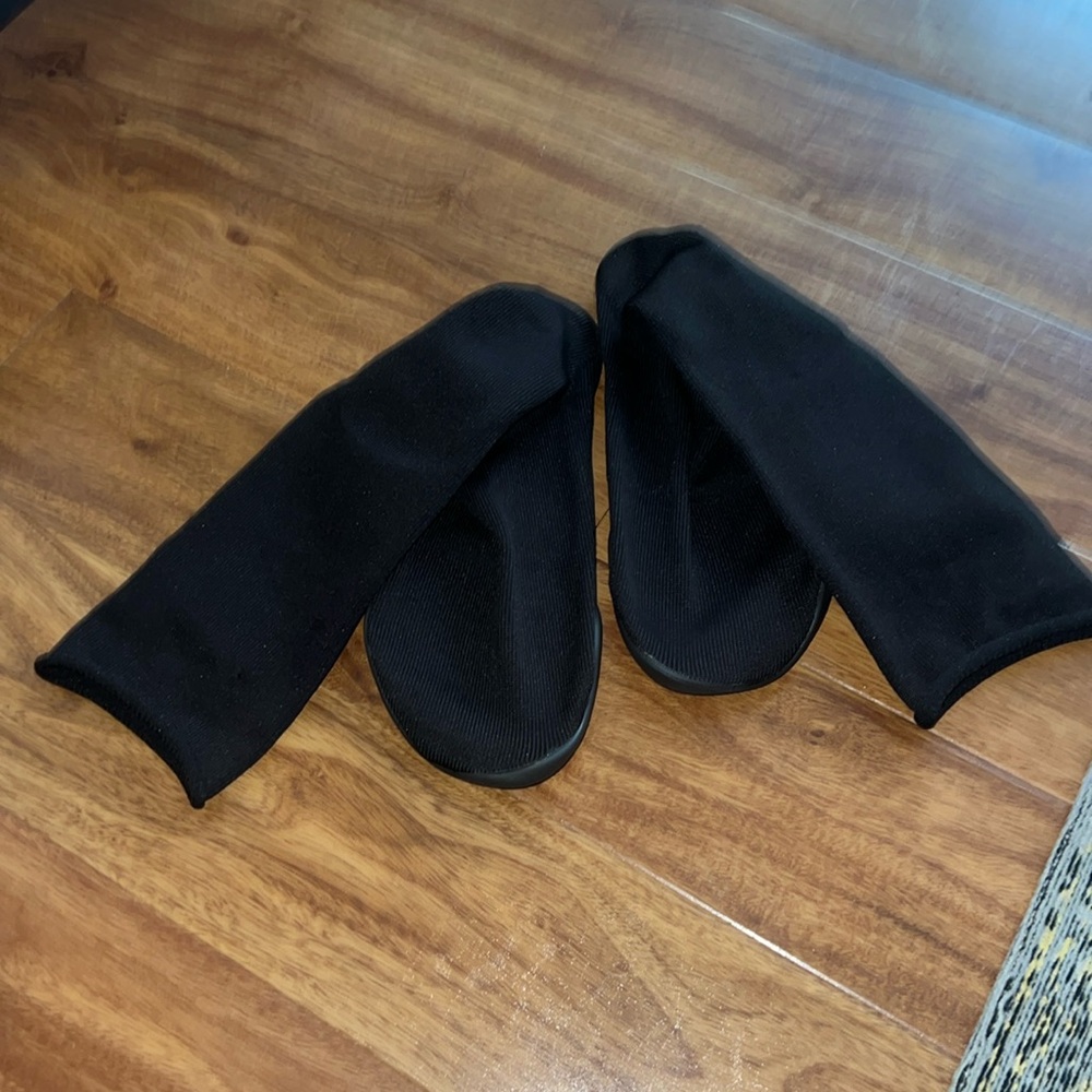 Yeezy Pods